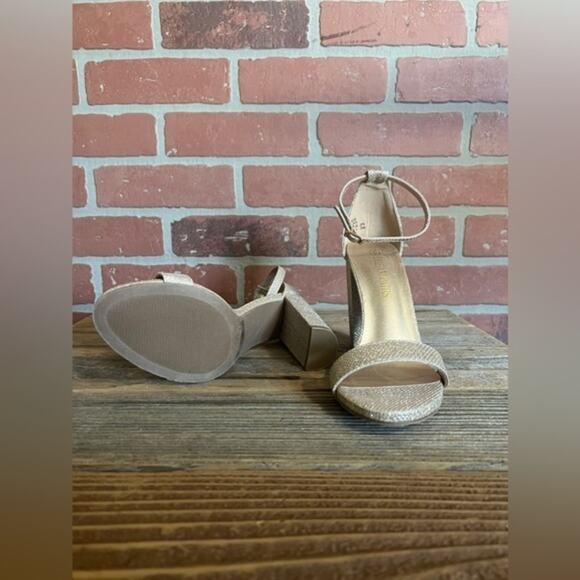 Dream Pairs | Champagne Glittered Hi-Chunk High Heel Pumps - Picture 6 of 6